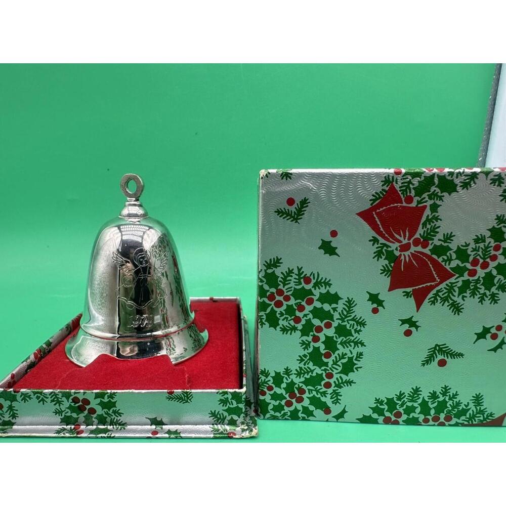 Vintage W. Bell Co Warwick  Silverplate 1979 Musical Christmas Bell Ornament